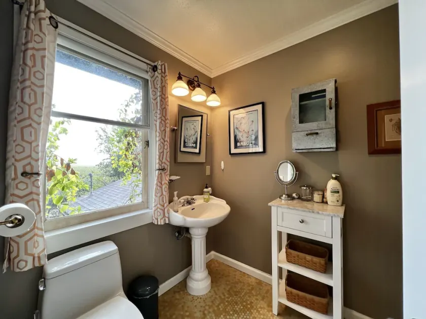 Napa Valley Oasis - Fully furnished large home rental for lease! - Image 1