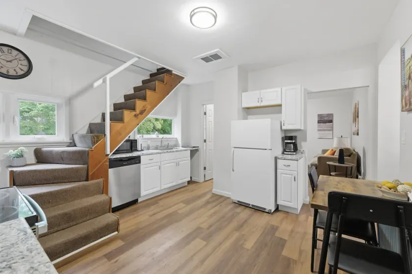 Amherst Retreat - Pet Friendly - Near Colleges - Image 1