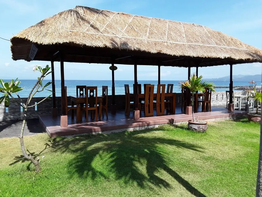 Temple Cafe & Seaside Cottages - Image 1