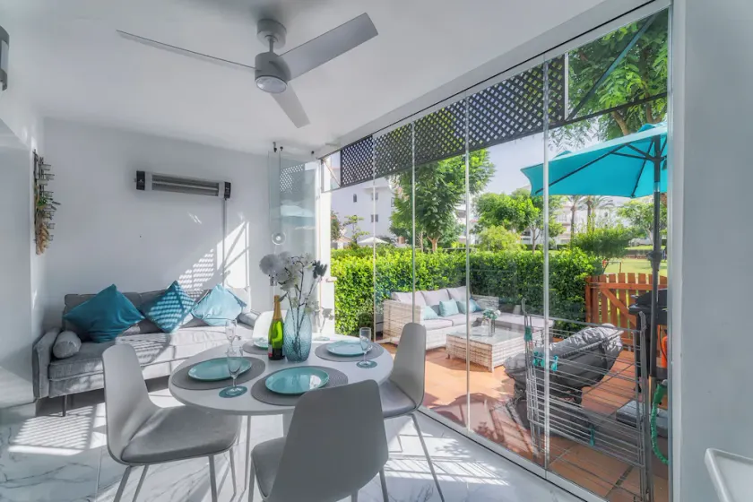 Stunning Ground Floor Apartment - Image 1