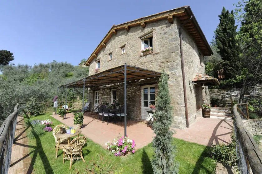 Typisk toscanske hus. Fantastisk udsigt over Lucca.Private park / garden.WIFI. - Image 1