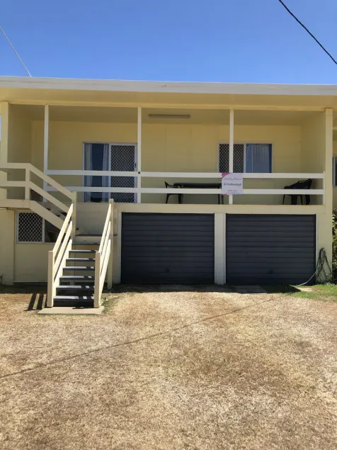 Emu Park Beach Front Apartment - Image 1