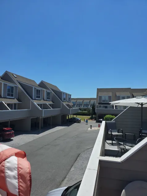 3 bedroom, 2.5 bath unit - Ocean, bay and pool all in a day! - Image 1