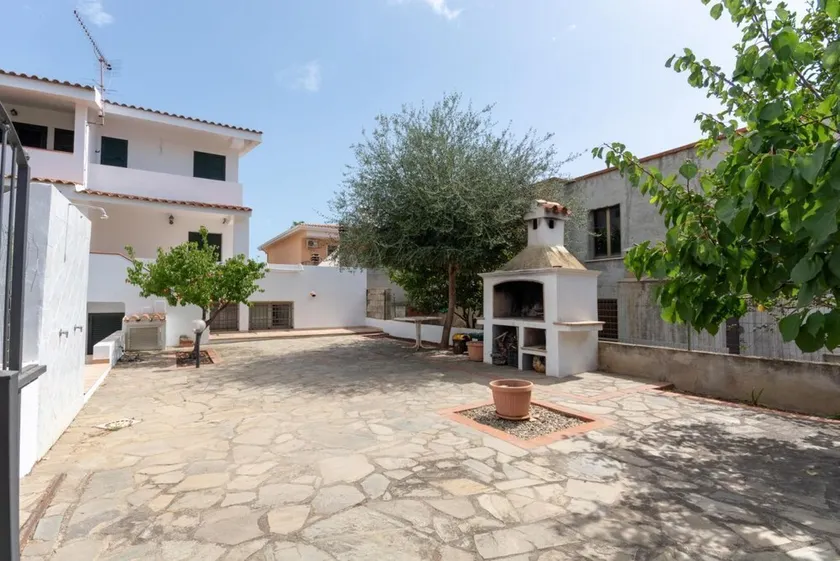 The Garden House in Orosei - Image 1