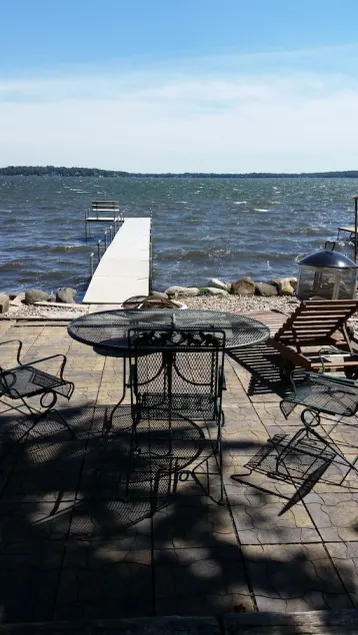 LAKEHOUSE 2BR DOWNTOWN! - Image 1