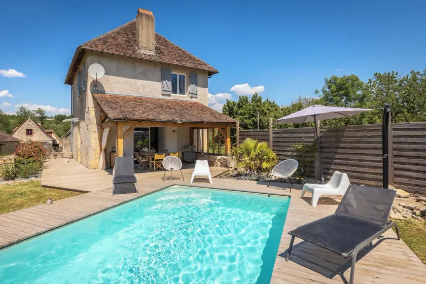 holiday home with private pool and large covered terrace. - Image 1