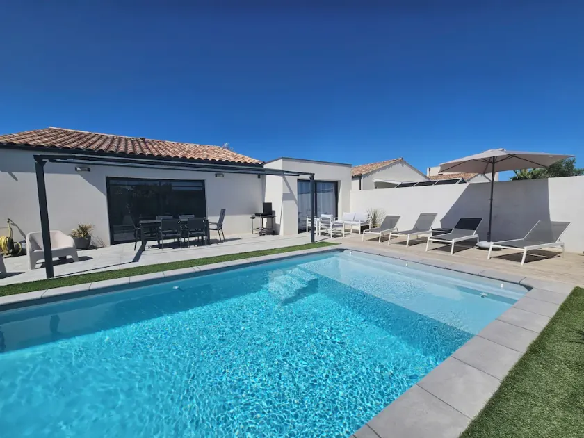 Recent comfortable villa : private heated swimming pool and close to the beaches - Image 1