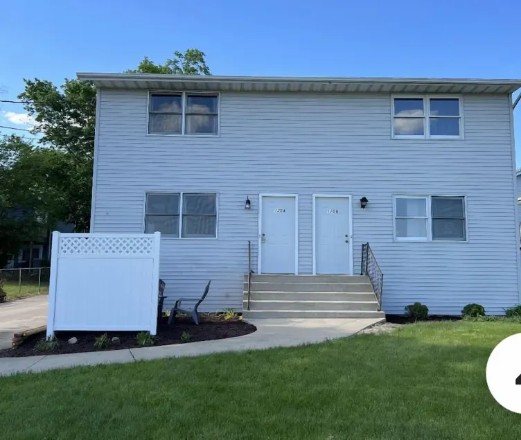 Duplex overlooking Rock River - Image 1