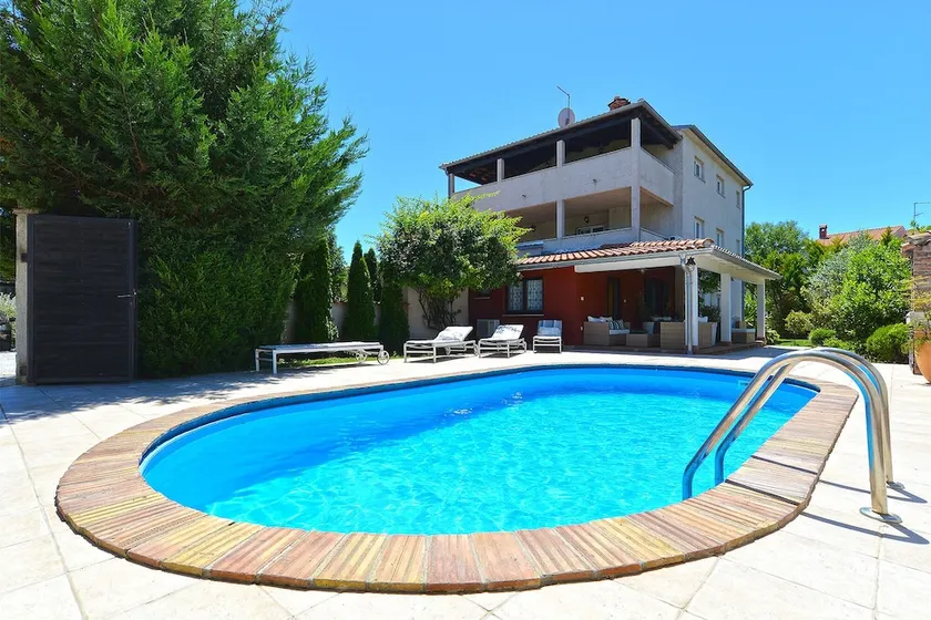 House 2102/39272 (Istria - Pula), 2000m from the beach - Image 1