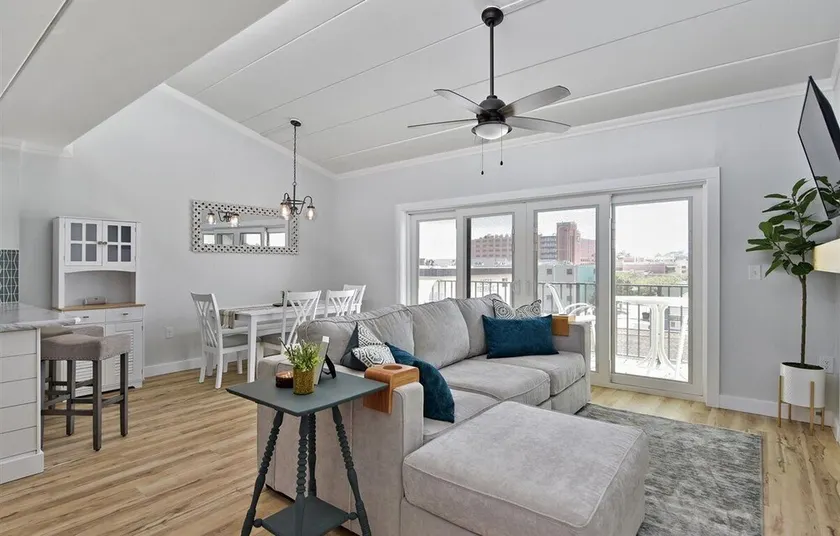 Amazing 2 BR 1 BA Ocean Block Condo with Ocean Views - Image 1