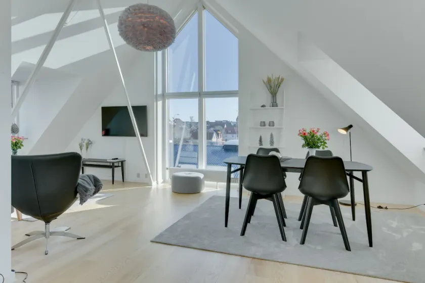 Harbour Penthouse - Image 1
