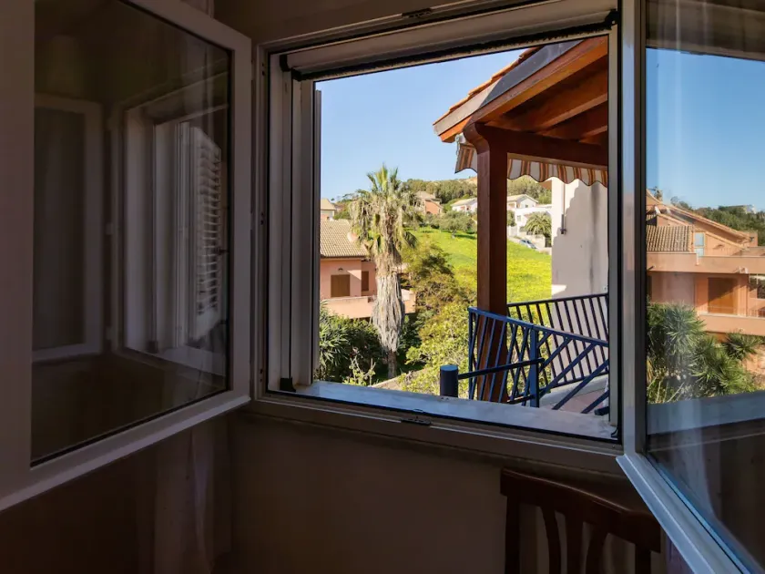 A Sun-drenched Holiday Apartment Near the Sicilian Coastline - Image 1