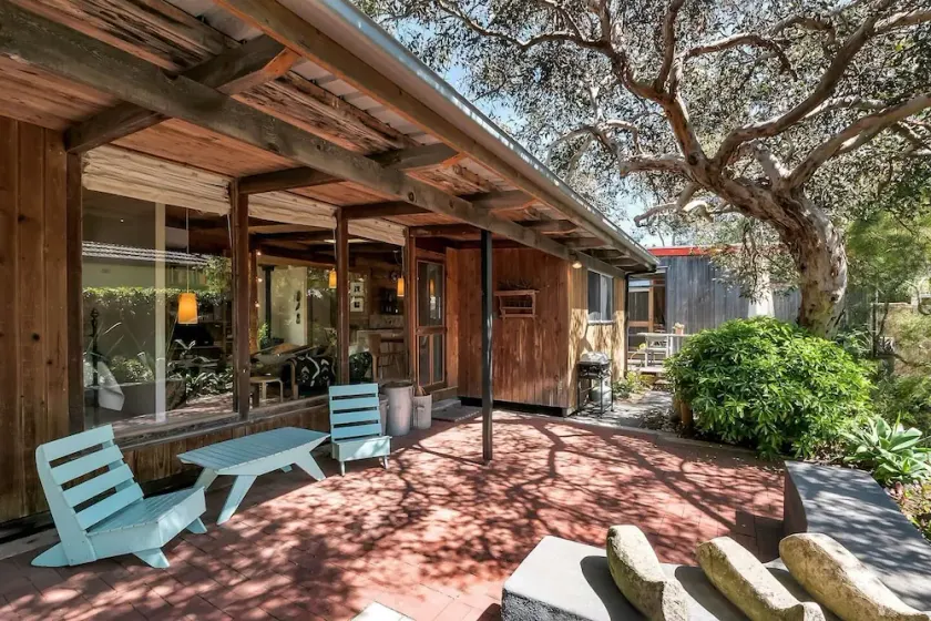 5 Sturt St - Pets Negotiable-Wi-Fi - Image 1