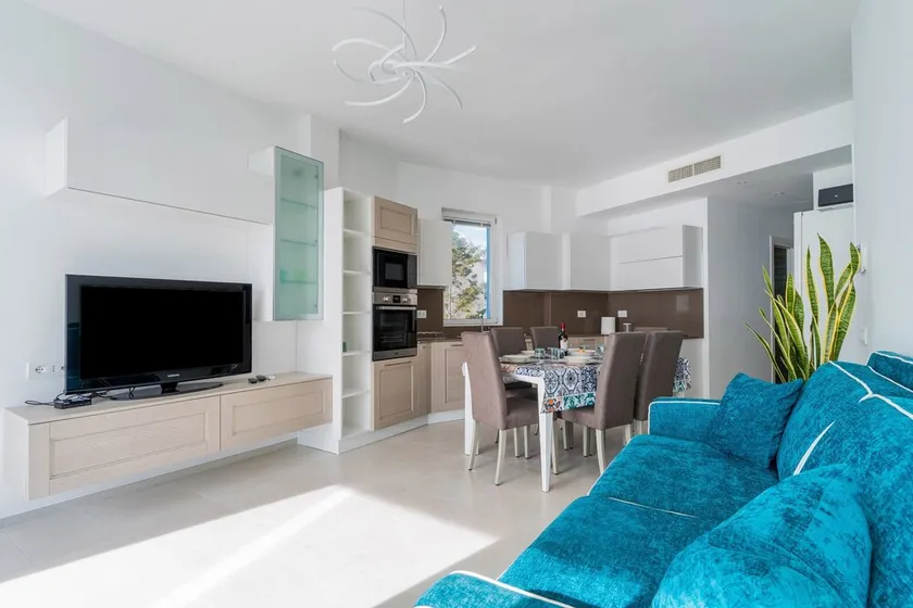 Apartment 'Suite Buena Vista' with Sea View, Balcony and Air Conditioning - Image 1