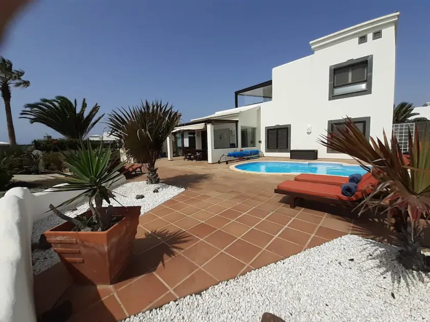 Ruhige Lage, Meerblick, beheizter Pool und Whirlpool, subtropischer Garten. - Image 1