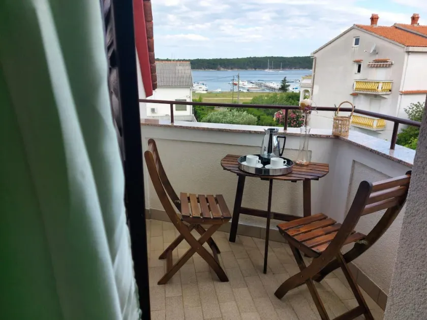 One bedroom apartment with terrace and sea view Palit, Rab (A-15794-b) - Image 1