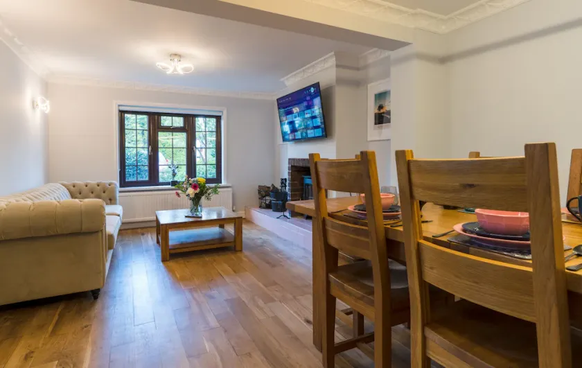 'Stag' - Cozy & stylish railway cottage near the New Forest - Image 1
