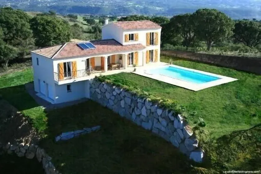 Bed and breakfast 10 minutes from Ajaccio and the beaches, swimming pool. - Image 1