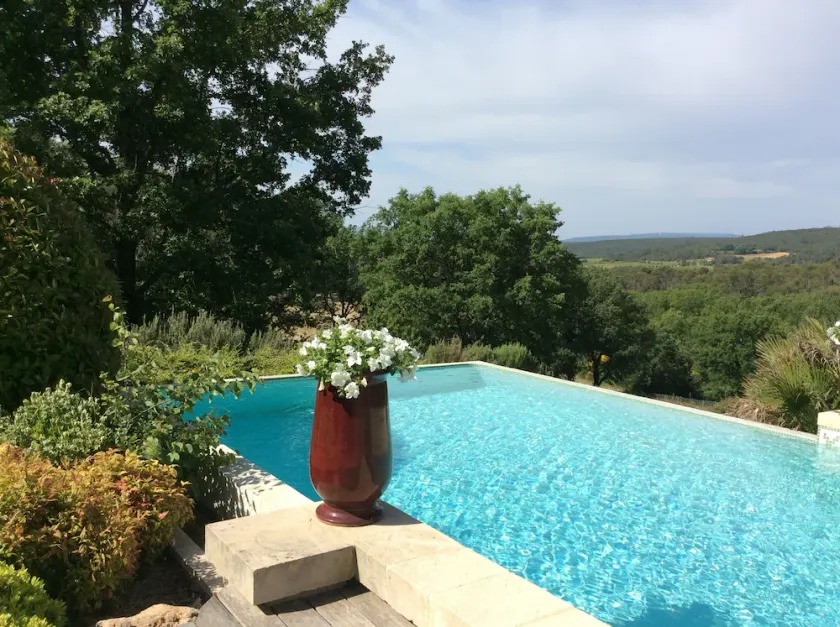 Bastide intégralement restaurée en Provence Verte. - Image 1