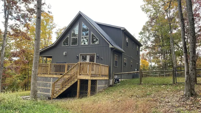 Cabin Luxary Near Raystown Lake in Peaceful Wooded Area - Image 1