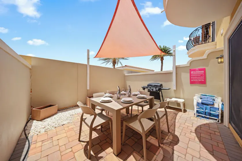 2BR Townhome w/ Balcony! *near Aruba beaches* - Image 1