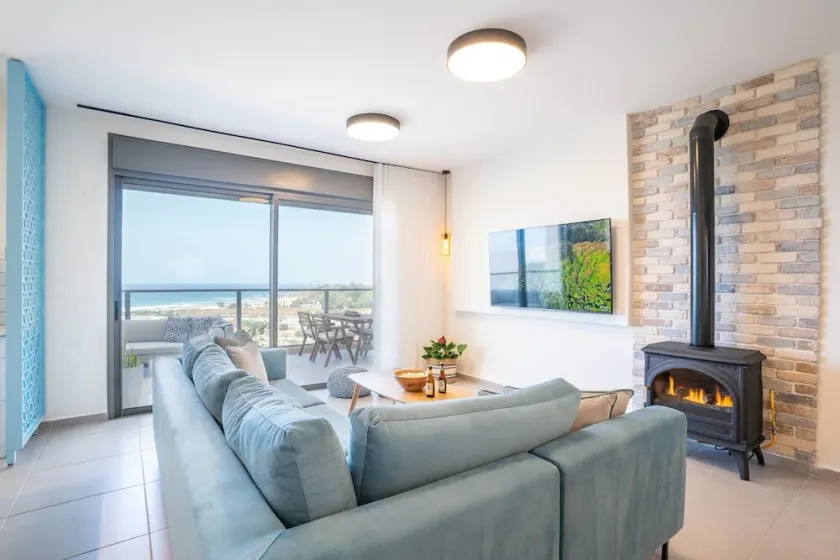 Mini Penthouse 3BR Huge Balcony Open SeaView - Image 1