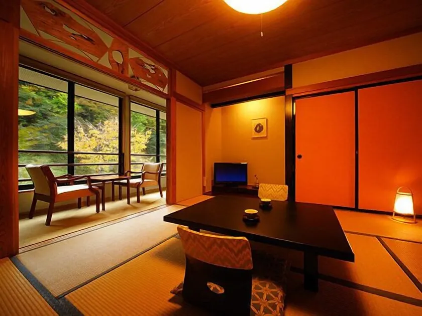 Geyu Kogen Onsenkyo Bi No Yu Semi Onsen - Image 1