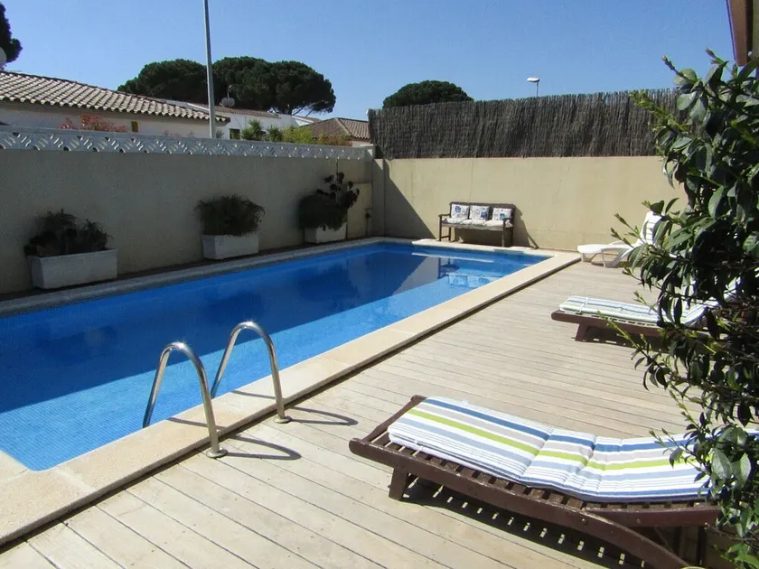 Amina house with private swimming pool not overlooked, free WIFI internet. - Image 1