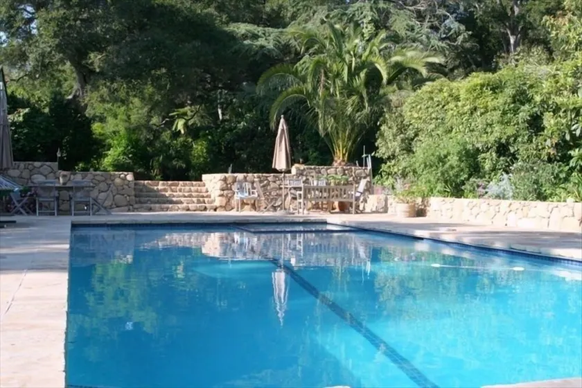 Montecito Compound With Beautiful Swimmers' Pool - Image 1