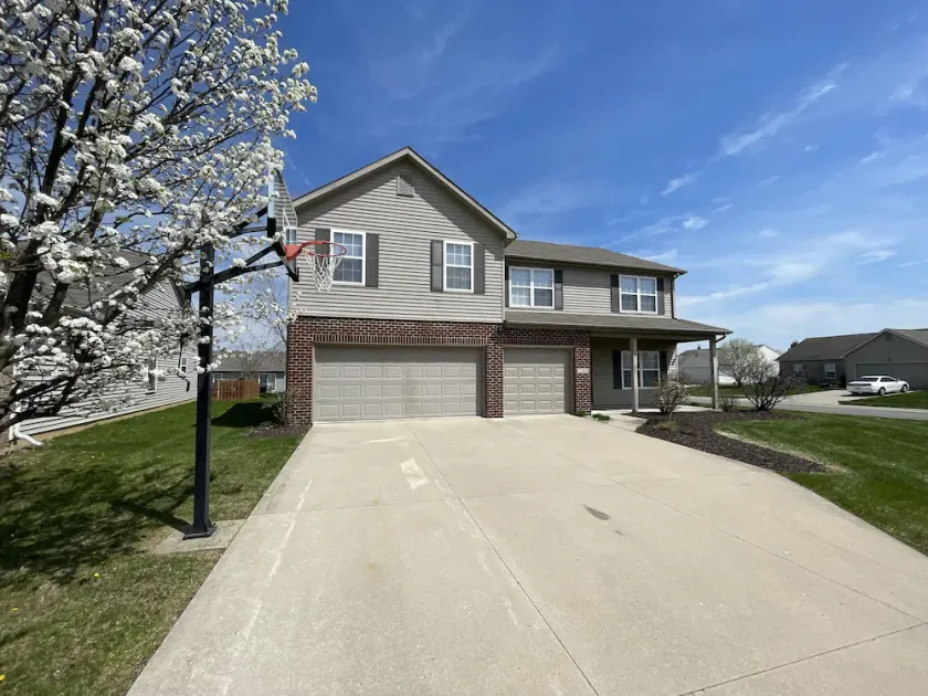 Giant Jacobus! 5 Bedroom Mini Mansion! Sleeps 14+ - Image 1