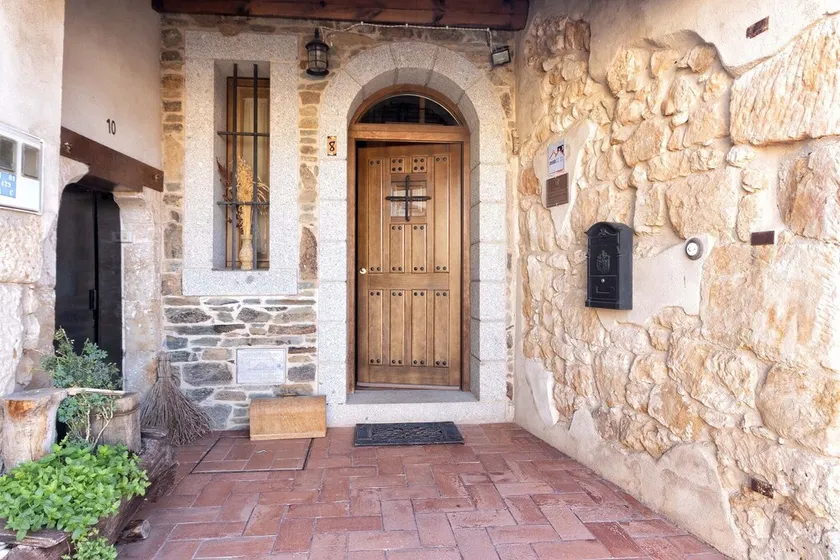 Vinarius Posada Rural. Habitación doble con terraza y servicios personalizados - Image 1