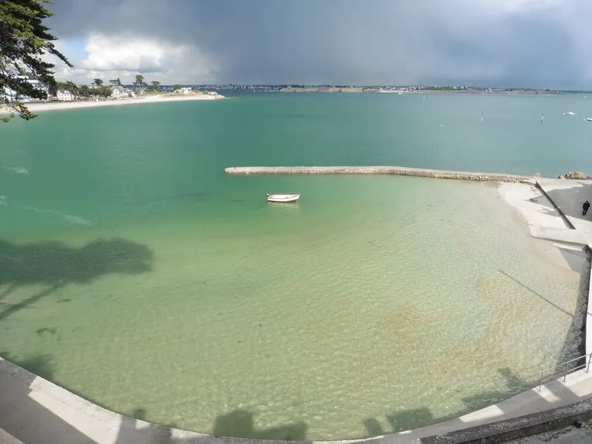 Duplex de charme, grande terrasse et vue sur mer à Larmor Plage - Image 1