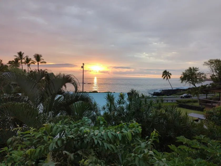 Kona Lighthouse Hawaii - FAMILY BEACH HOUSE - Image 1