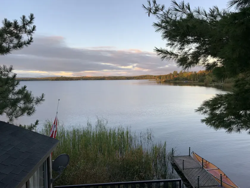 Beautiful Lakefront Cottage (fishing, boating, hiking, relaxing) - Image 1