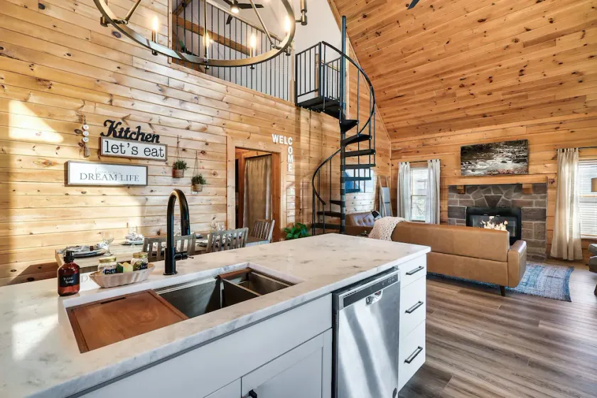 Modern and Cozy - Hot Tub - Newly Renovated! - Image 1