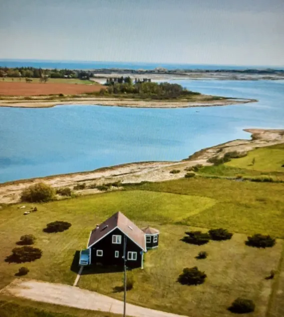 Coastal Blue at Brackley  3 Bedroom Cottage minutes from Brackley Beach  - Image 1