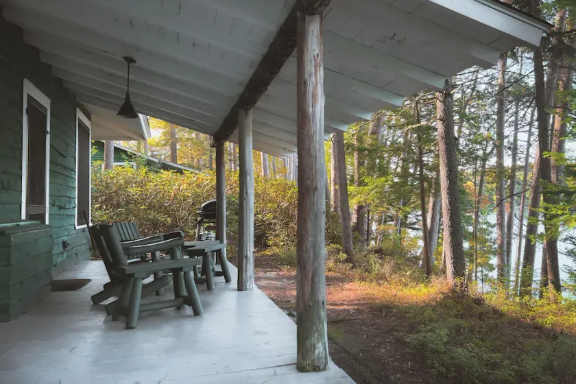Signature Cabin 3 with Lake View - Image 1