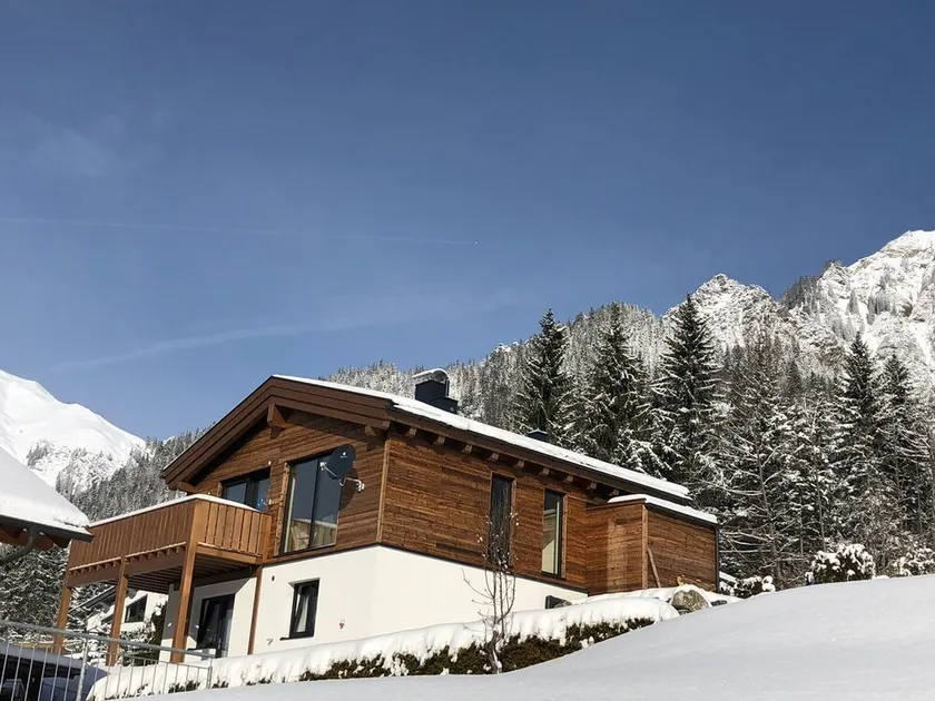 Luxurious Chalet, 7 adults, in sunny Klostertal - Image 1