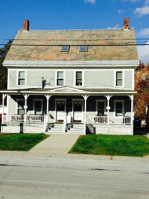 Okemo Mountain, Family Affordable 2 fl village walk to town, Dogs OK. We recycle - Image 1