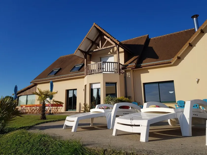 Villa with indoor pool in the heart of the Bocage Normand - Image 1