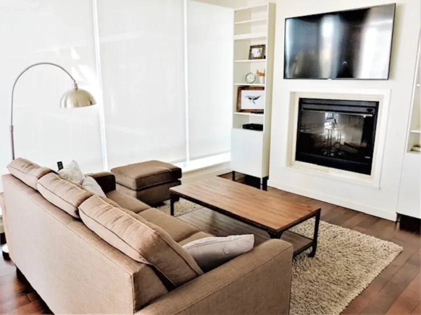 This is for a booking with Victoria Waterfalls Hotel. 1 bedroom suite, sleeps 4. - Image 1