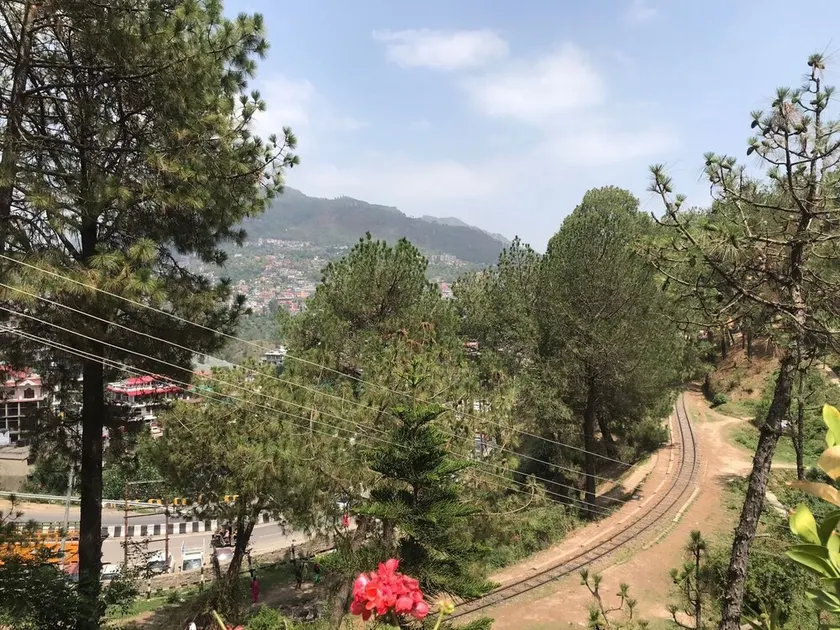 Cozy Solan Apartment with Stunning Views - Image 1