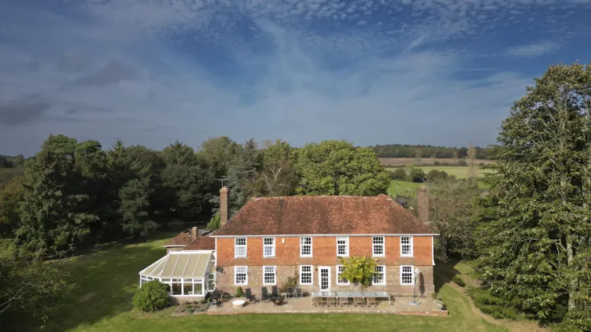 Secluded Farmhouse set in 300 acres, sleeps 11 comfortably, and up to 14 people. - Image 1
