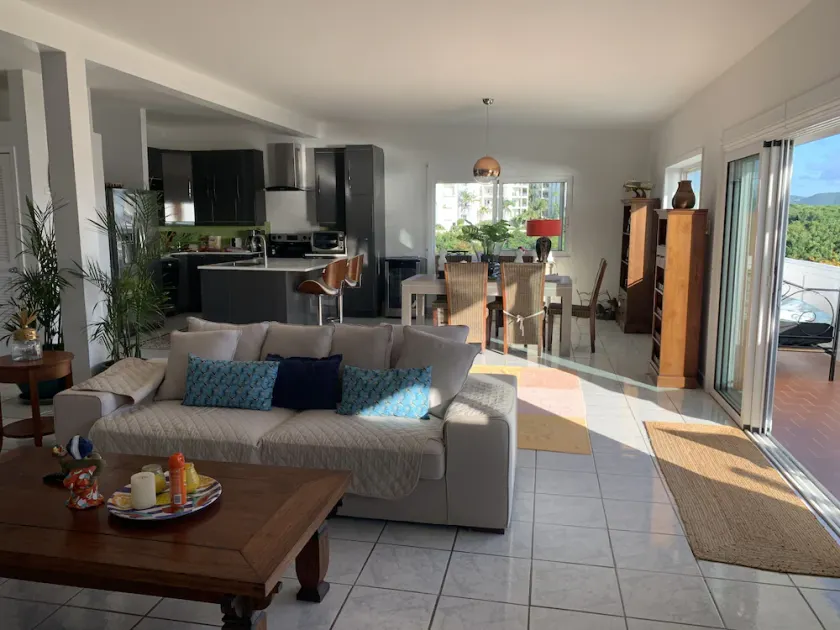 Panoramic golf lagoon and sea view  - Image 1