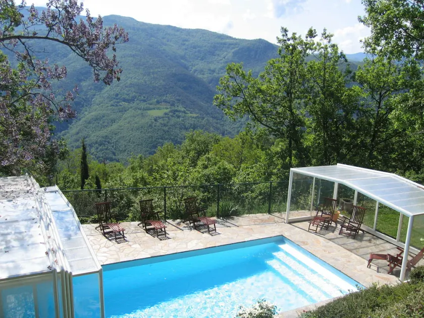 Villa, piscine chauffée par  panneaux  solaires et par abri  haut télescopique - Image 1