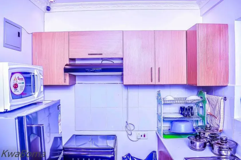 A 3 bedroom tastefully furnished apartment only 5 mins drive from Nairobi's CBD - Image 1