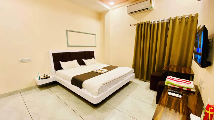 Hotel Kush Palace - Image 1