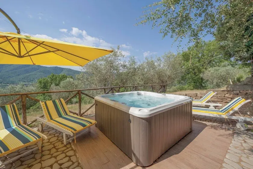 La Casa di Patri - 19th century restored stone house in Tuscany with Jacuzzi - Image 1