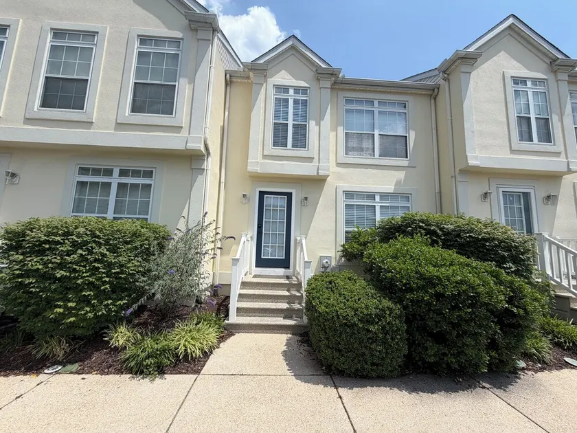 Renovated & Spacious Retreat on East Rt 1 – Pool, Bike Trails, Rehoboth Parking! - Image 1