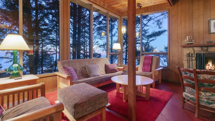 Oceanfront Beach House i Falcon Cove, Arch Cape, Oregon - Image 1